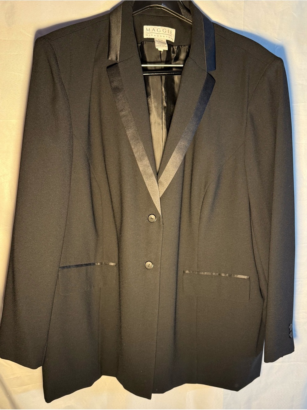 Maggie McNaughton Tuxedo Stule Black Satin-Trim Blazer and Skirt Set Size 22W